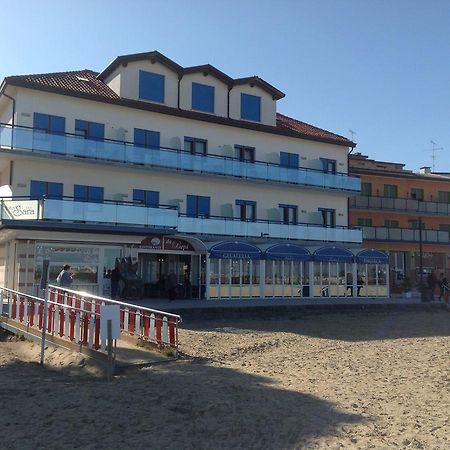 Hotel Sara Каорле Экстерьер фото