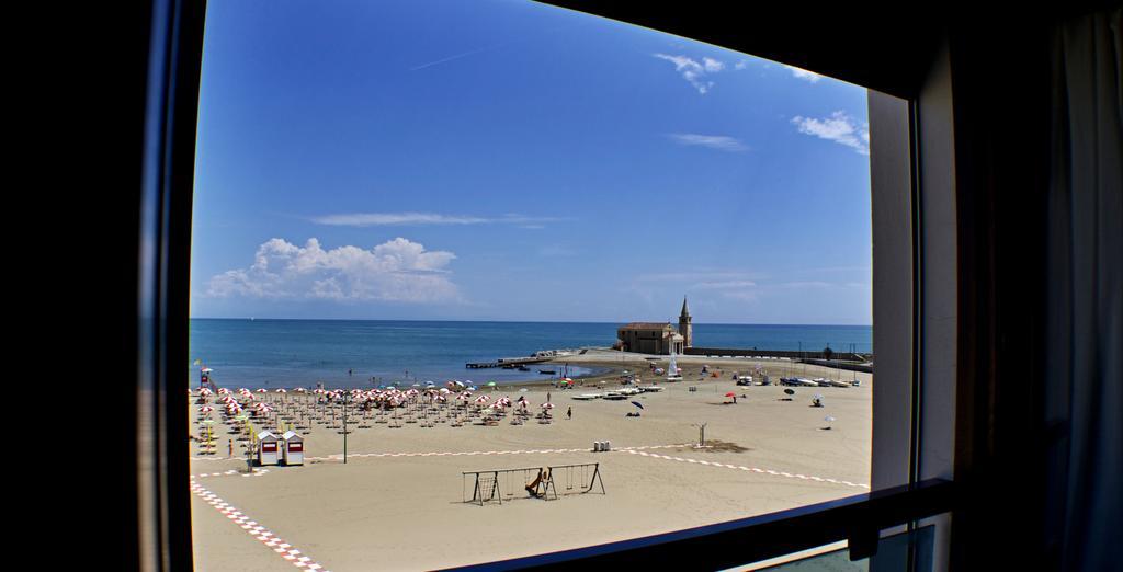 Hotel Sara Каорле Номер фото