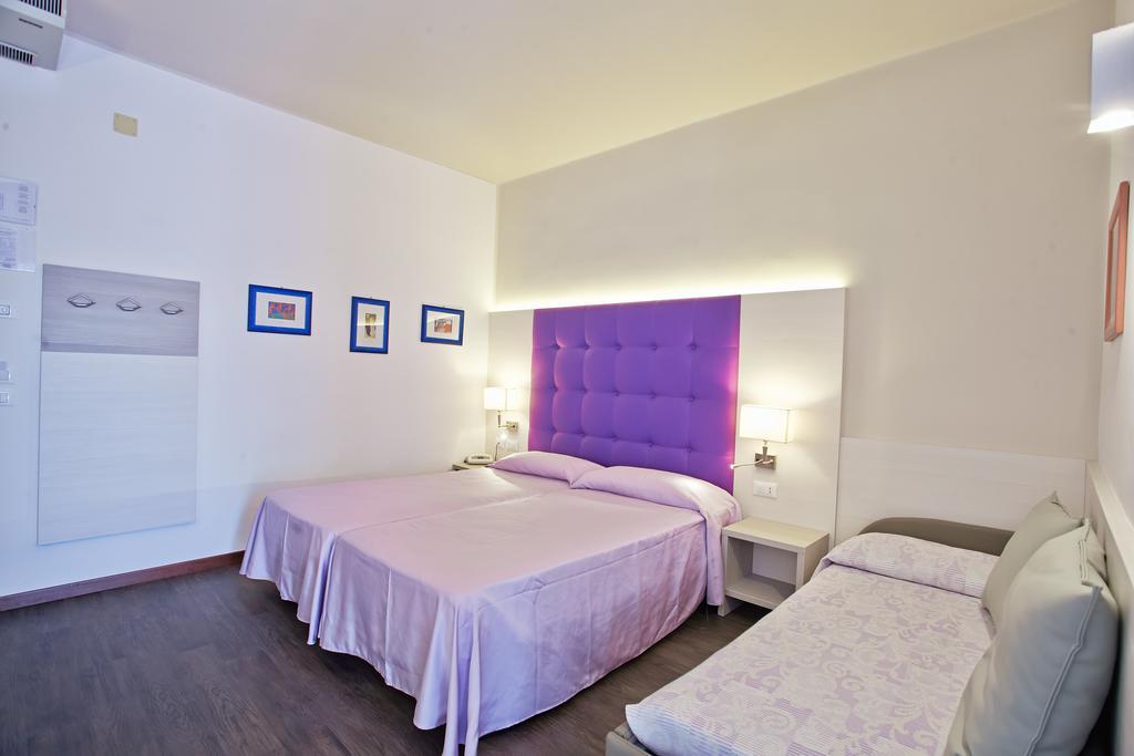 Hotel Sara Каорле Номер фото